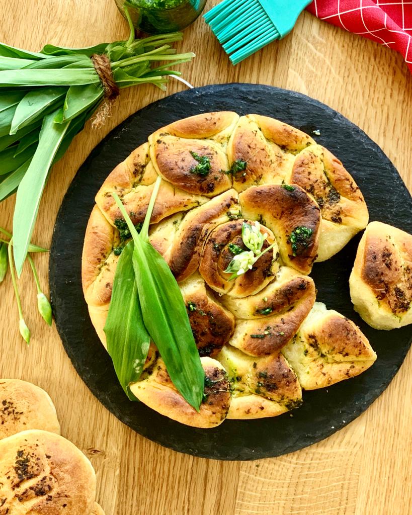 Bärlauch, Pogaca, Pogacsa, Ungarn, Saisonales, Pogatsche