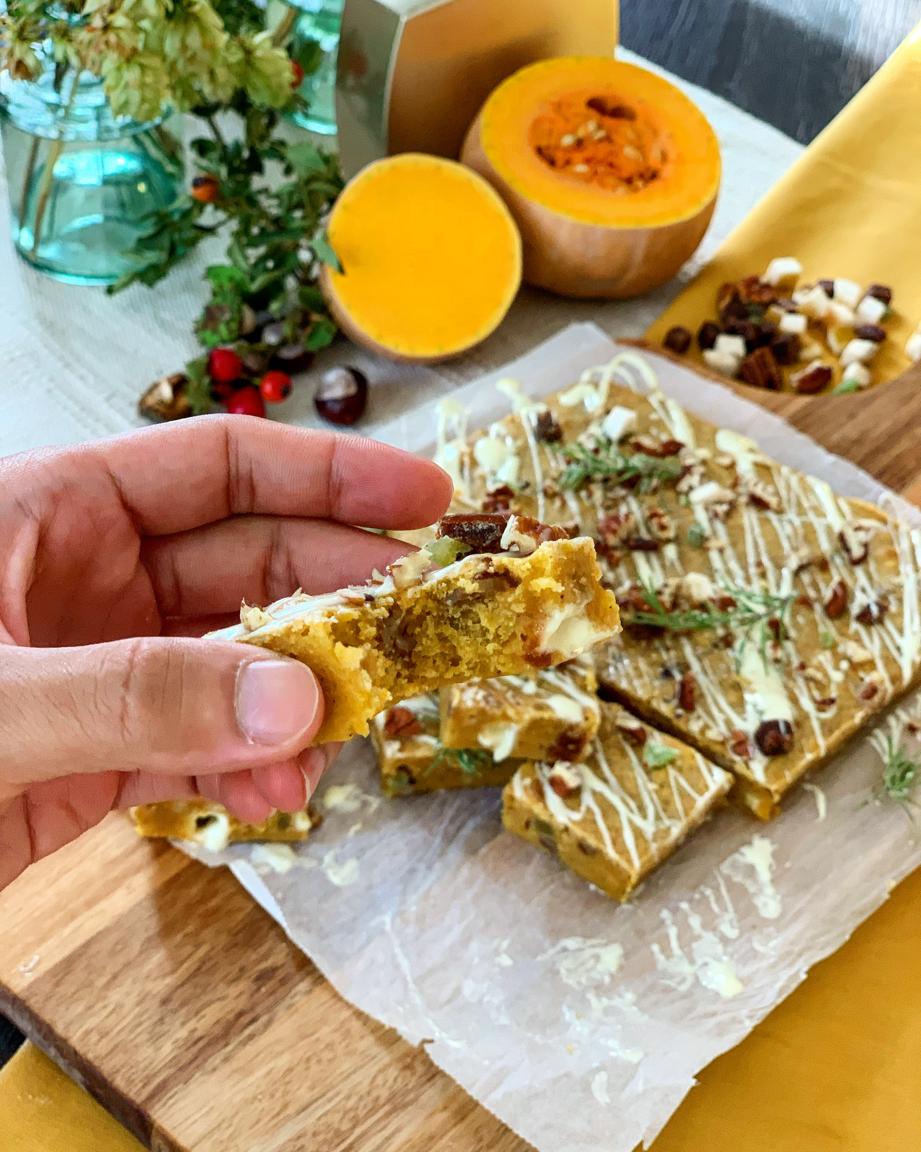 Pumpkin Spice Blondies