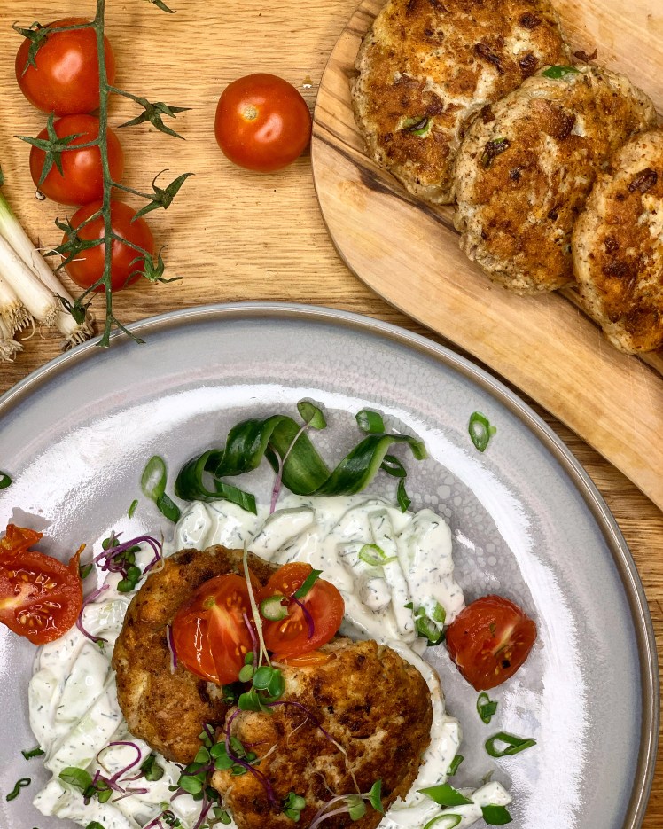 Fischlaberl mit Dill-Gurken