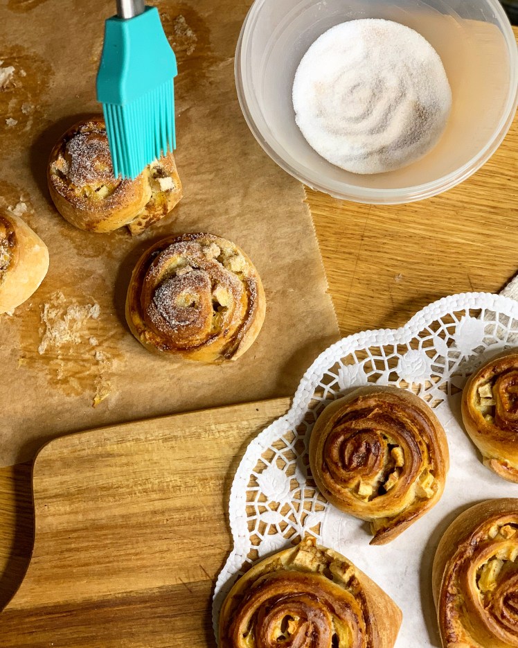 Apfel Pudding Schnecken