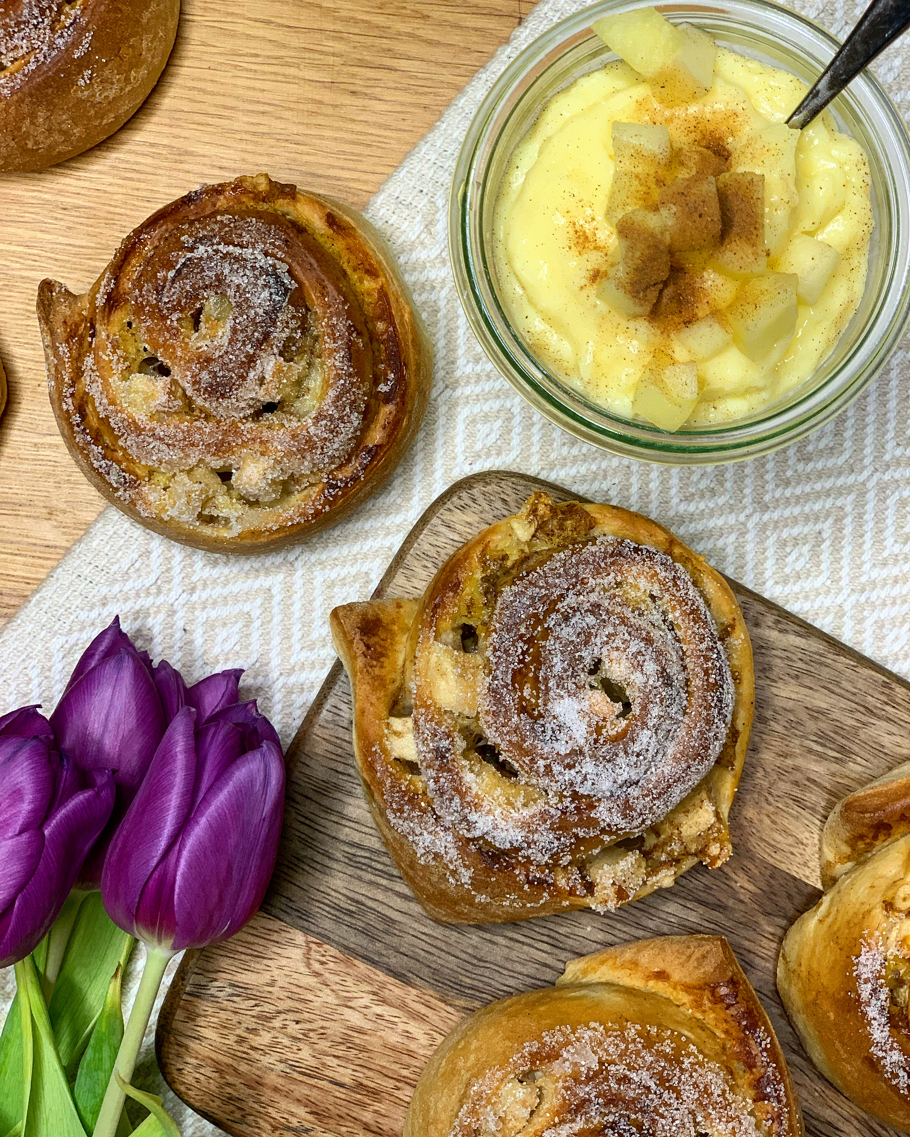 Apfel Pudding Schnecken