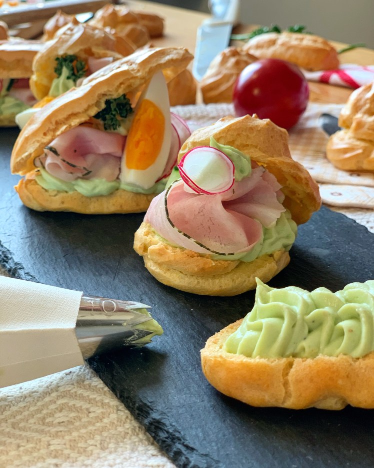 Brandteigkrapferl pikant mit Schinken