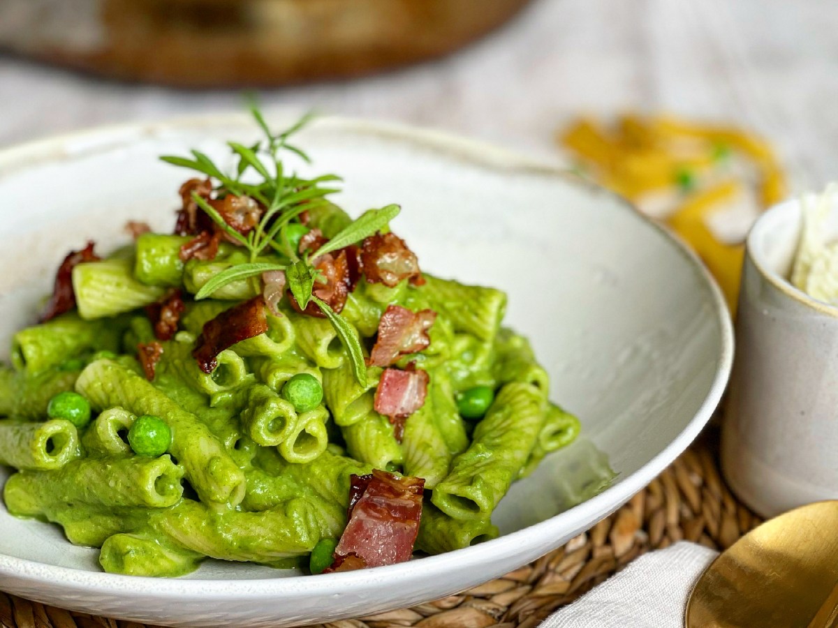 Cremige Erbsen-Pasta mit&nbsp;Speck