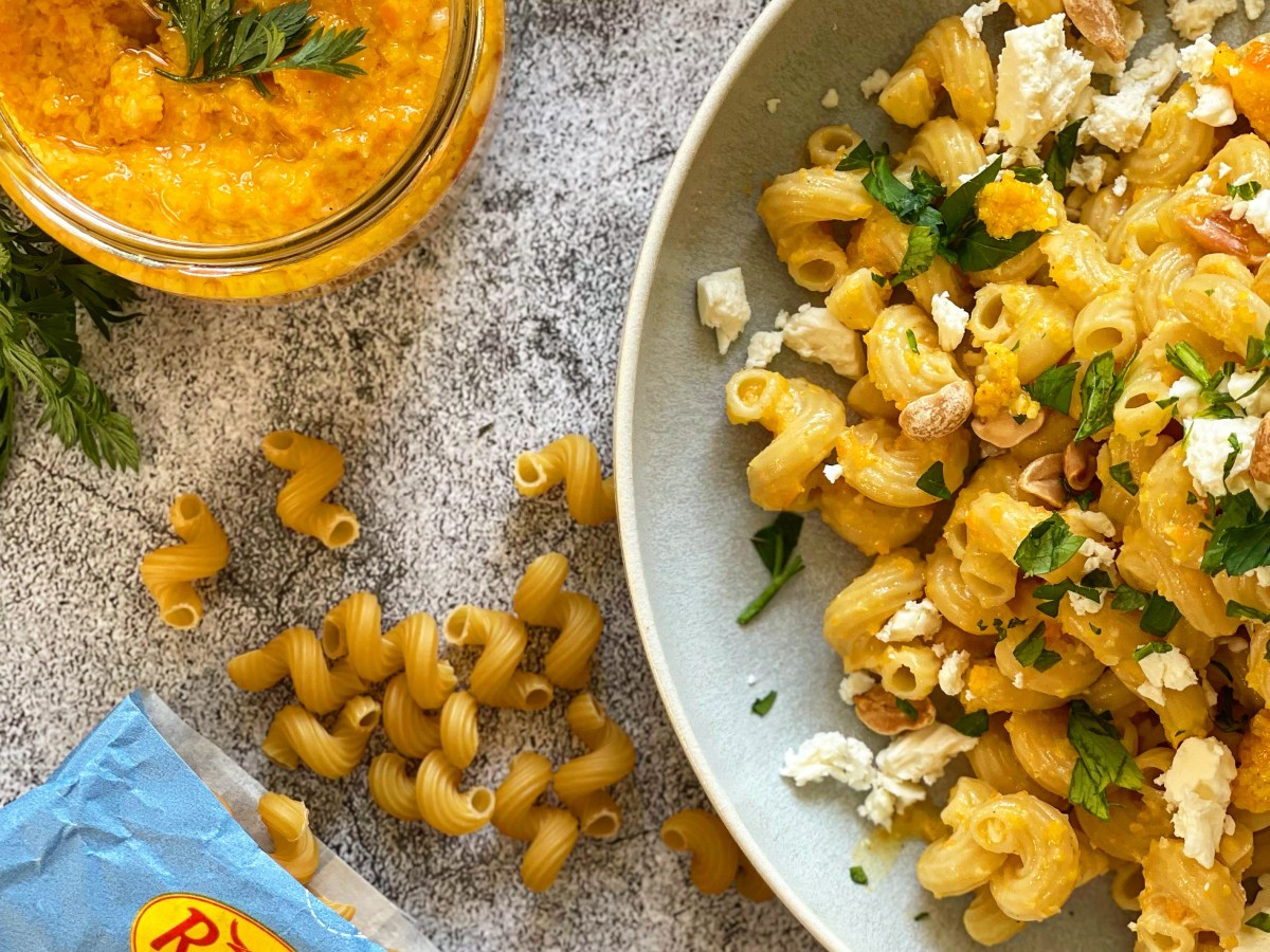 Cremige Karotten-Pesto Hörnchen – reich an&nbsp;Proteinen