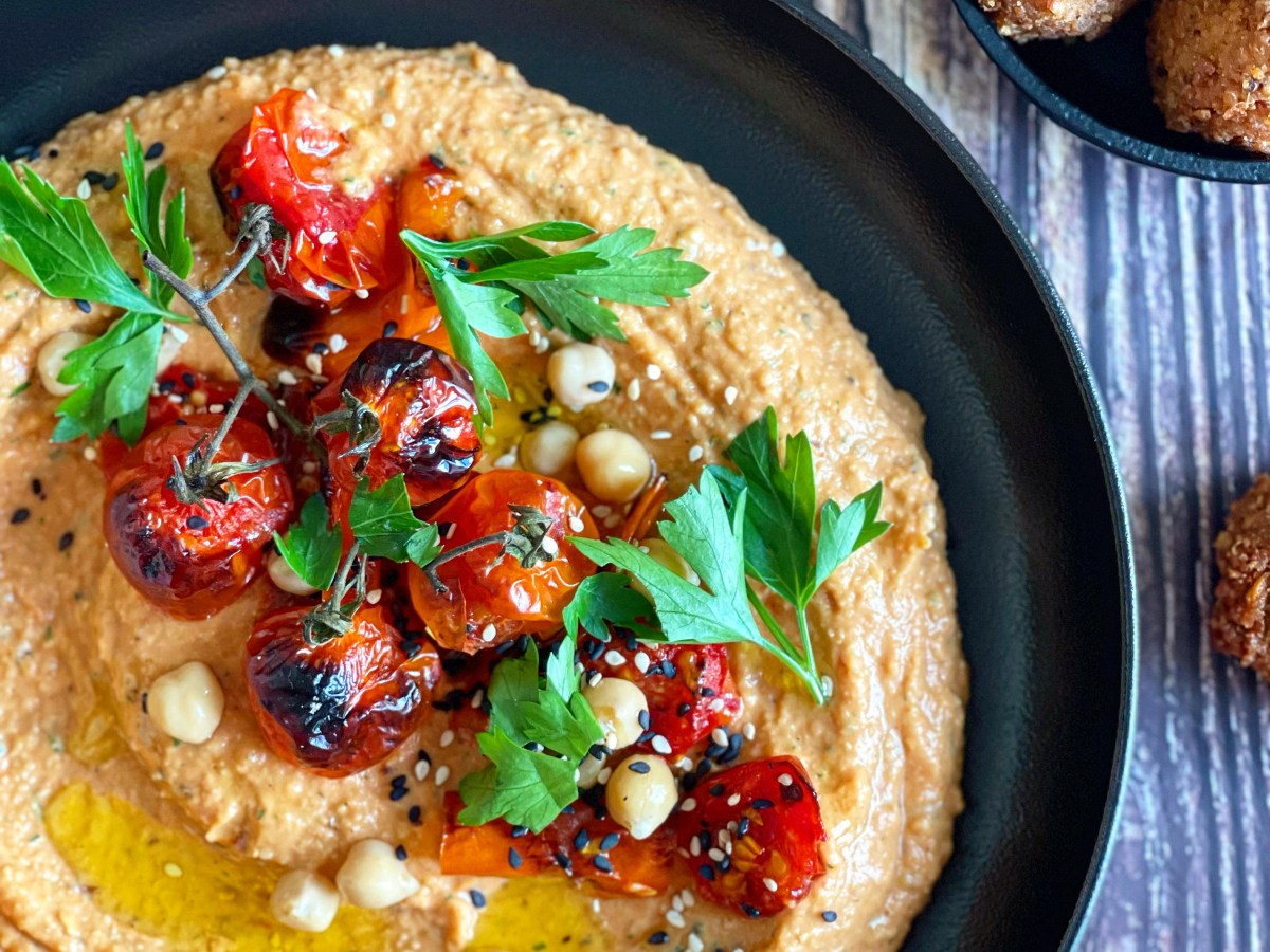Paradiesischer, gerösteter Paradeiserhummus