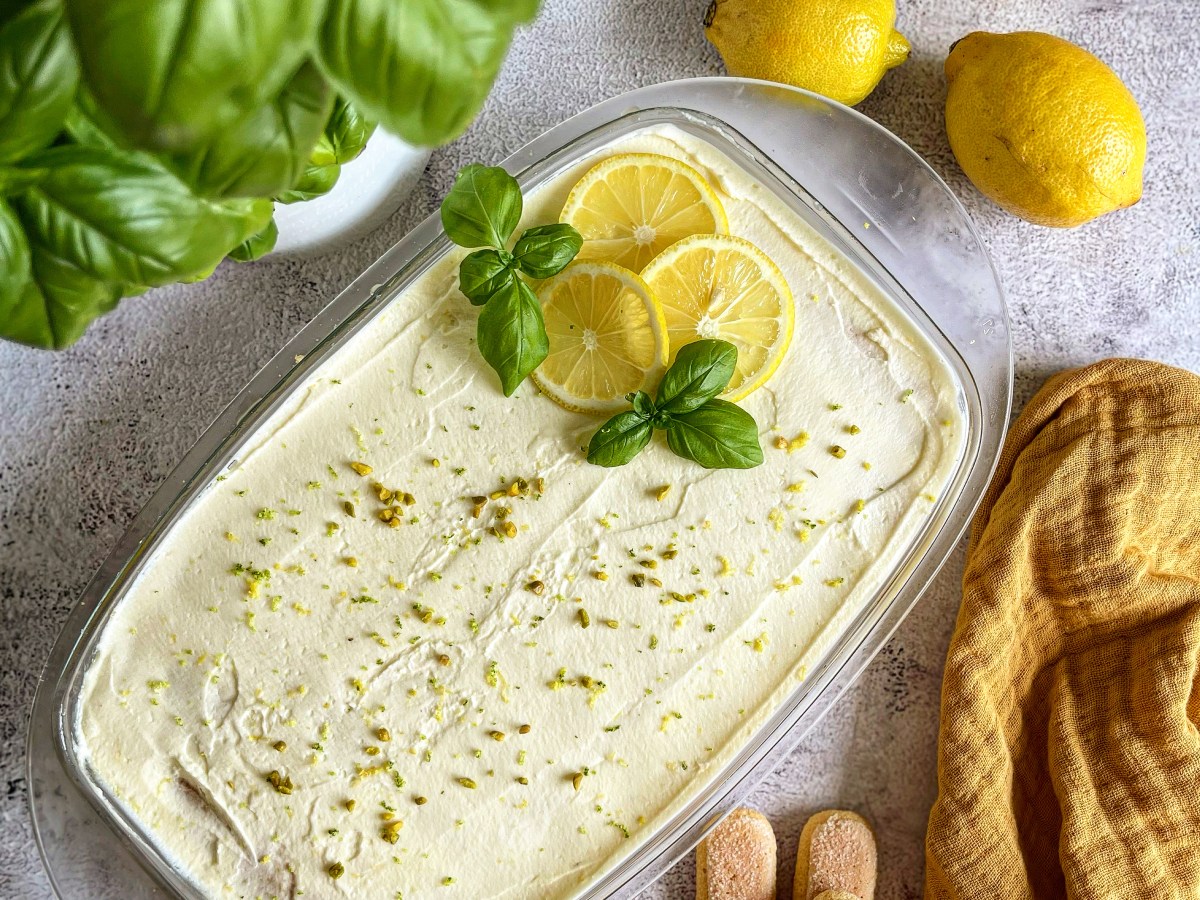 Dieses Zitronen Tiramisu, wird euch den ultimativen Sommerkick&nbsp;verpassen!