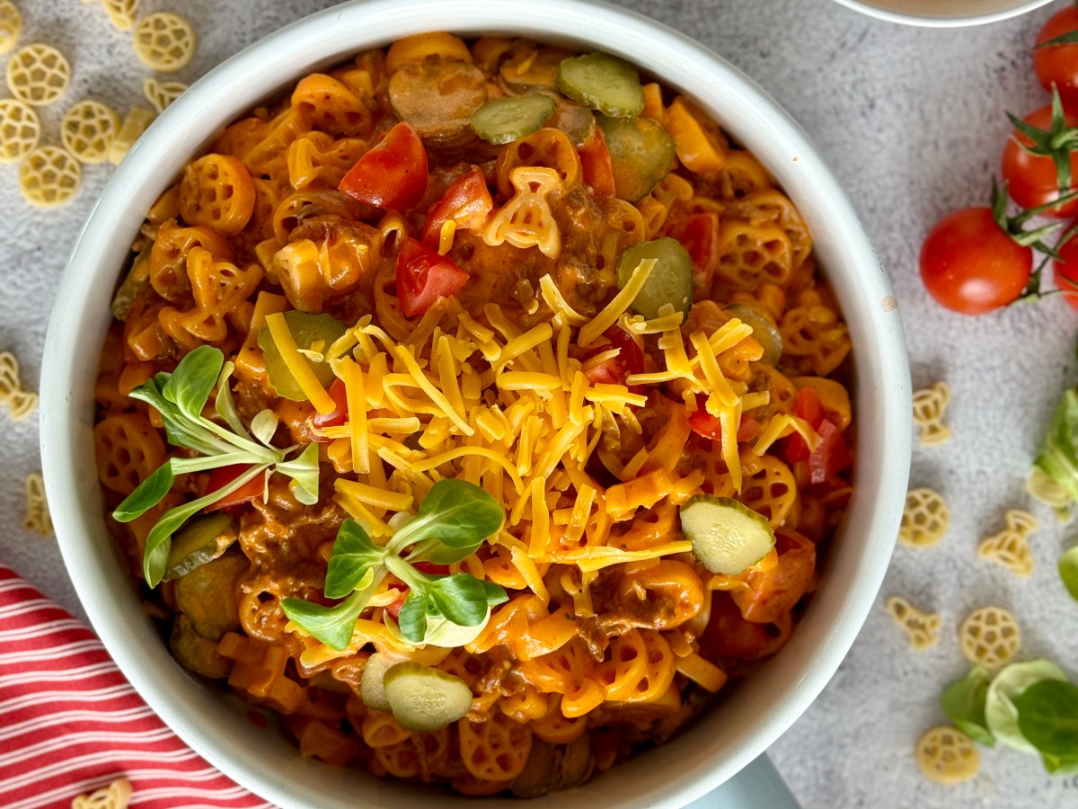 One Pot-Gericht des Sommers! Diese Cheeseburger-Nudelpfanne schmeckt&nbsp;fantastisch!
