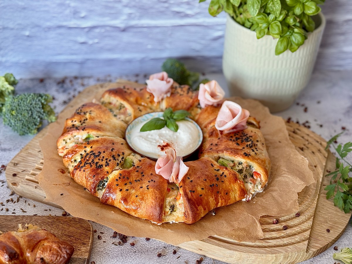 Brokkoli-Kranz Rezept: Einfach, köstlich & perfekt mit Römer&nbsp;Schinken