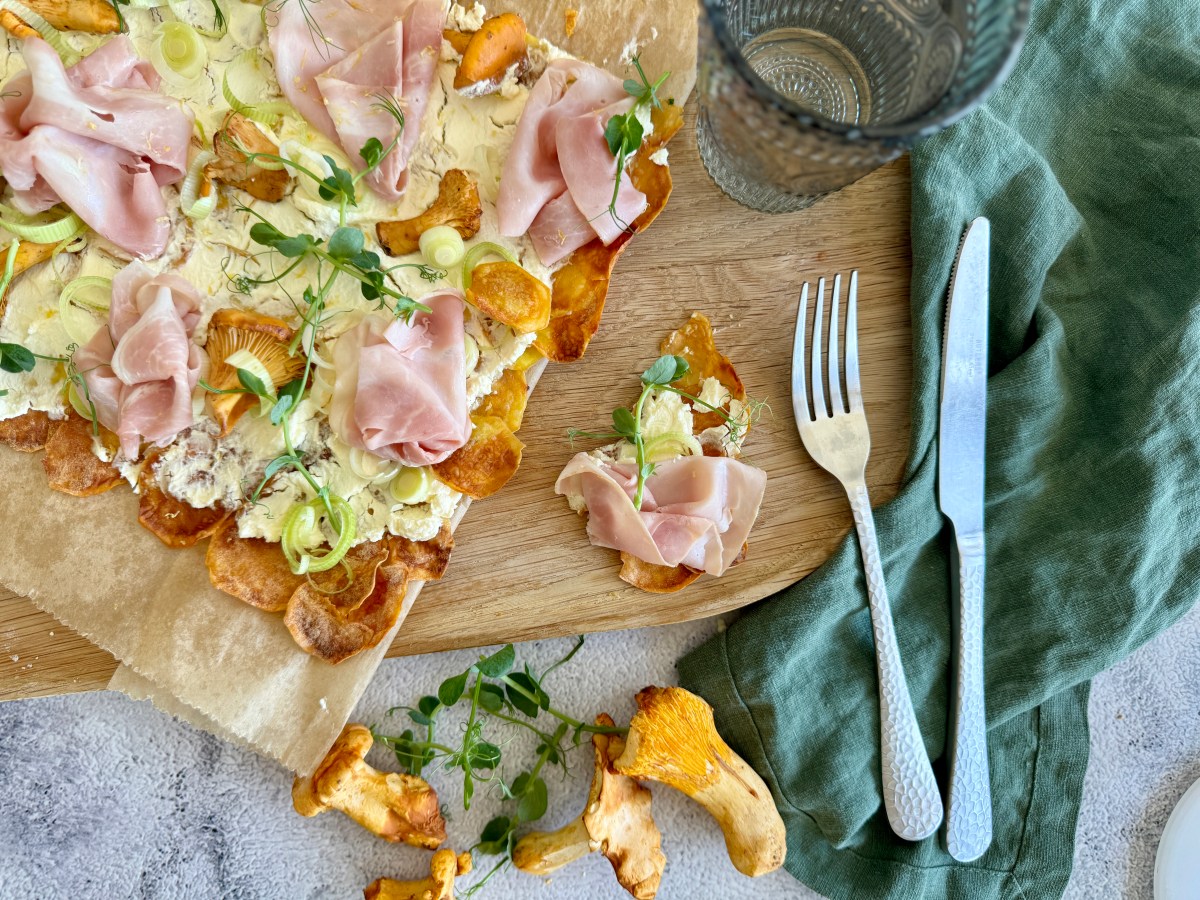 Knuspriger Erdäpfel-Flammkuchen Rezept: Neuer Genuss-Trend&nbsp;2024